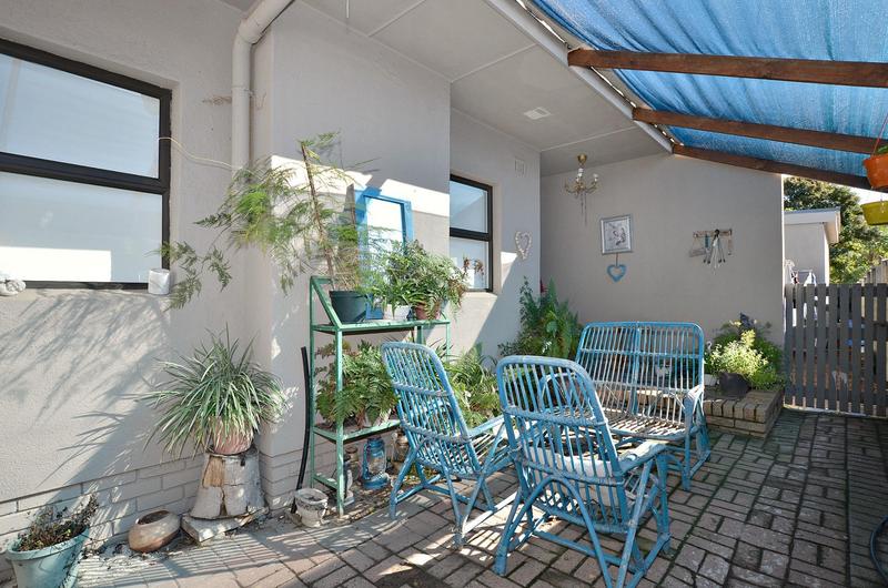 To Let 3 Bedroom Property for Rent in Peerless Park North Western Cape